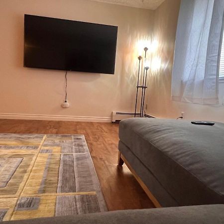 Lovely Two Bedroom, Minutes Away From Downtown Anchorage Kültér fotó