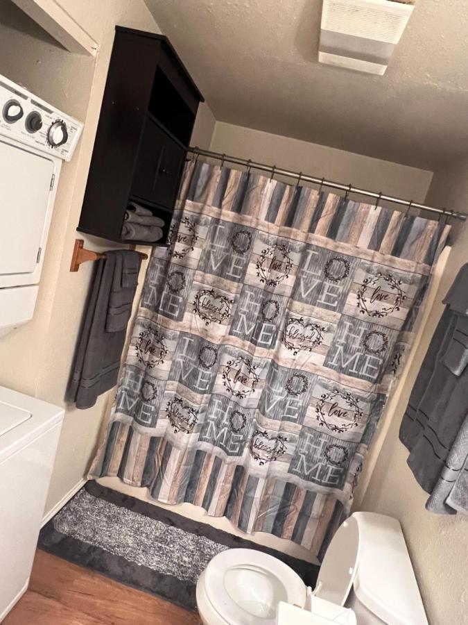 Lovely Two Bedroom, Minutes Away From Downtown Anchorage Kültér fotó